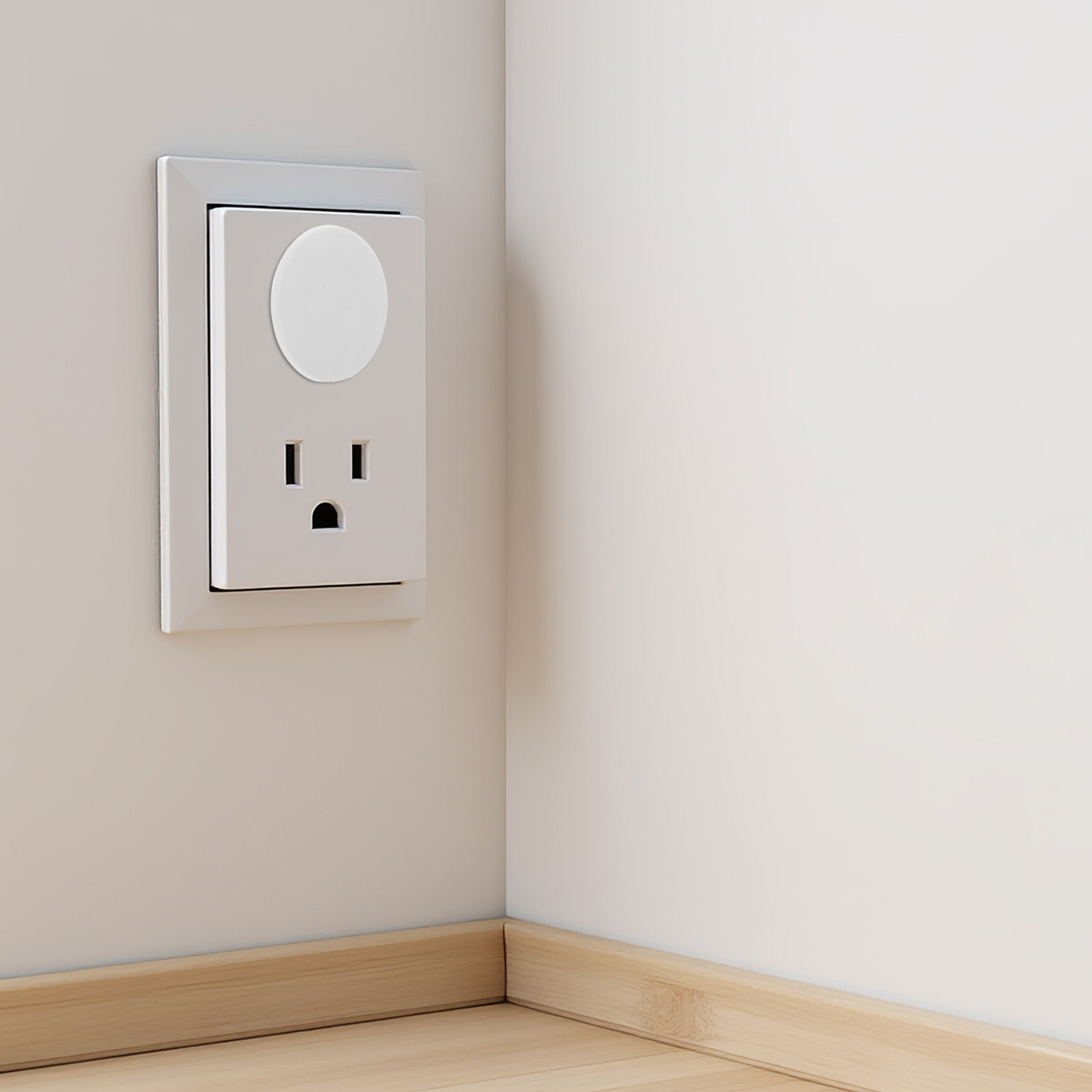 Outlet Cover Childproof - 50個入りチャイルドプルーフコンセントカバー ホワイトプラスチック製ベビーセーフティプラグカバー 2ピンソケット用 簡単設置コンセント用安全プラグ