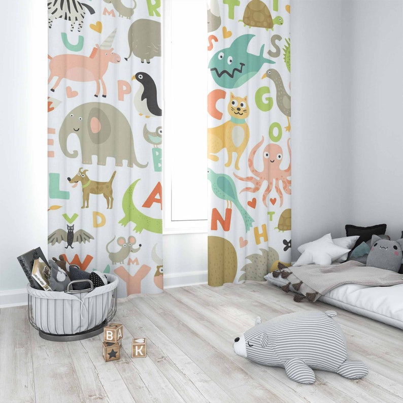 ABC アルファベット柄の保育園用カーテン、動物柄、子供部屋 - Baby Nursery Blackout Curtains のレビューと価格
