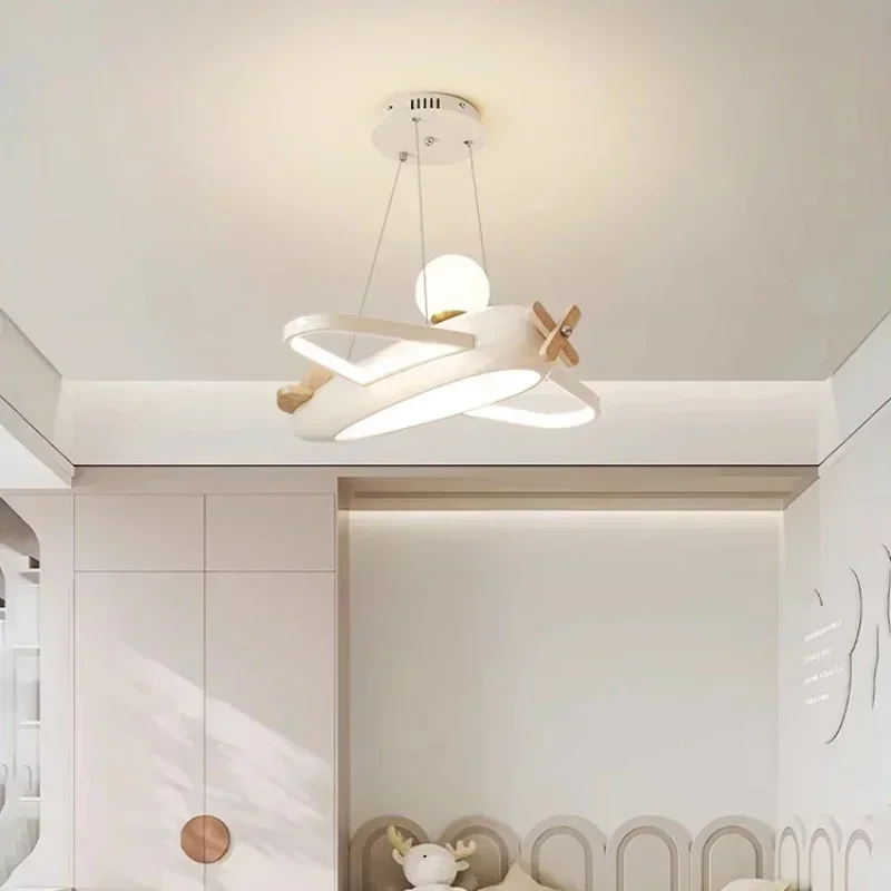 北欧飛行機ランプモダンな子供部屋シャンデリア LED シンプ - Baby Nursery Knobs のレビューと価格