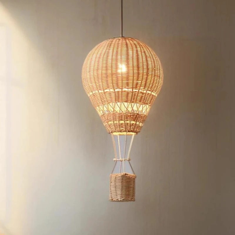2025年 熱気球 シャンデリア LED 子供部屋 ランプ  - Baby Nursery Knobs のレビューと価格
